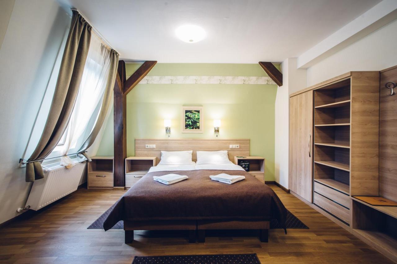 Natur Hotel Koevesteto Hosszuheteny Extérieur photo