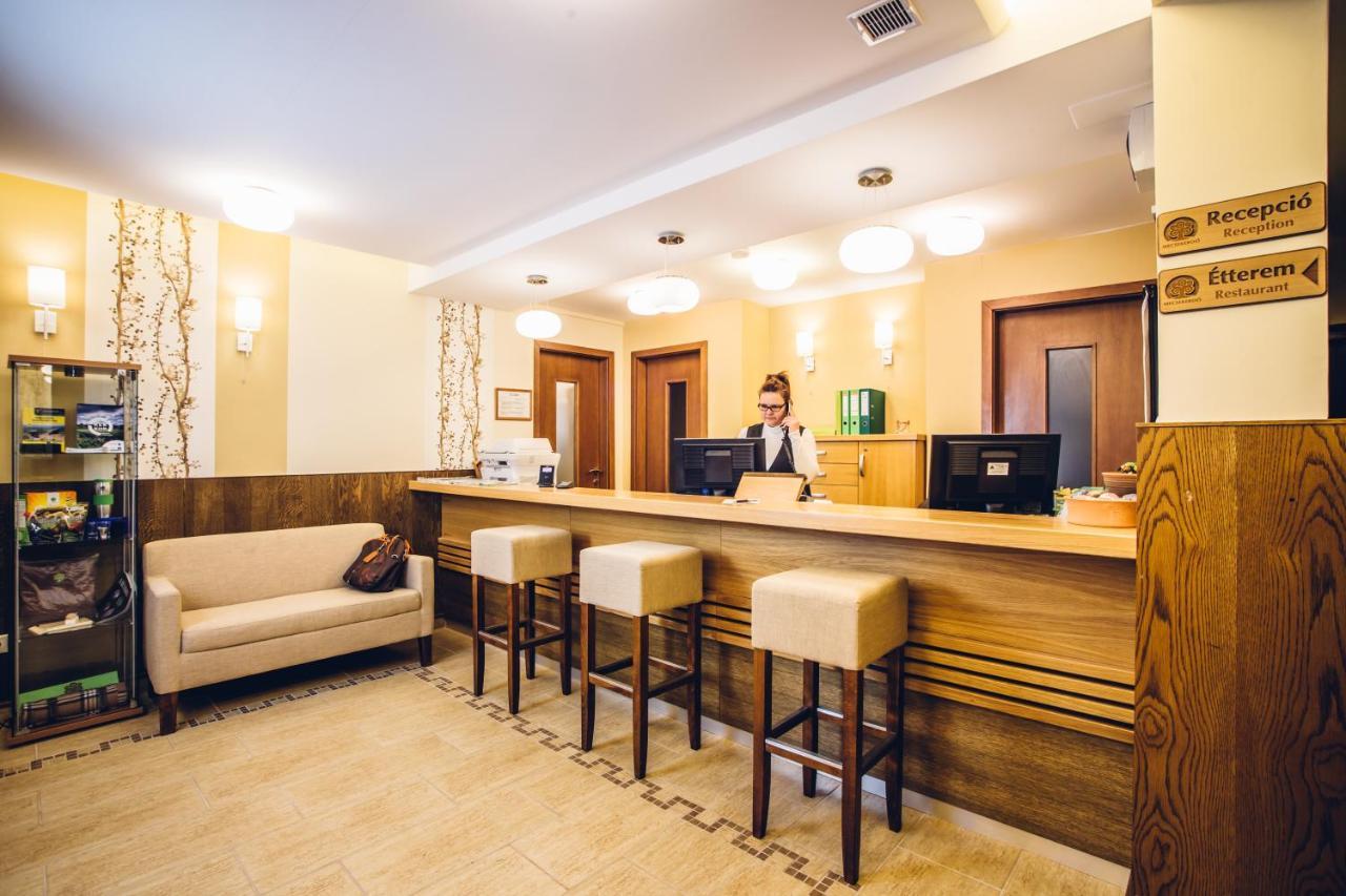 Natur Hotel Koevesteto Hosszuheteny Extérieur photo